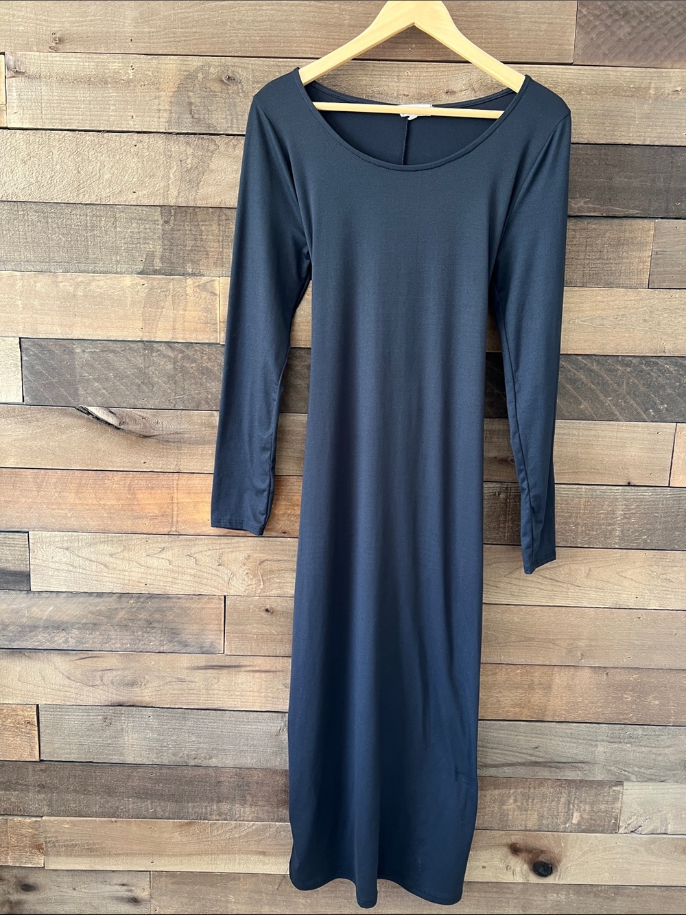 Roolee Women's Long Sleeve Midi Dress in Black Size Large